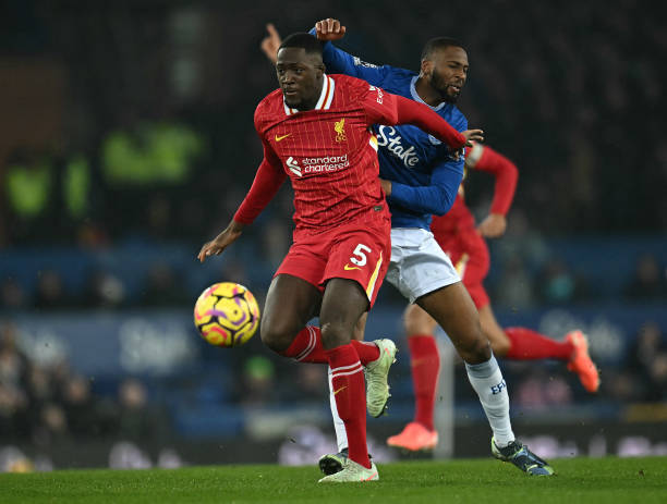 对摩擦力产 对摩擦力产